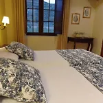 El Cuartel De מלון *