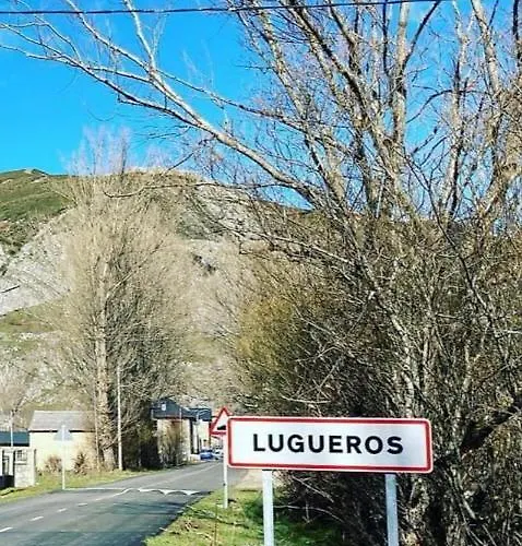 فندق El Cuartel De Lugueros